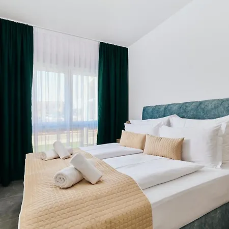 San Maris Apartment *
