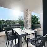 San Maris Apartament *